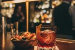 Cómo hacer un cóctel Negroni